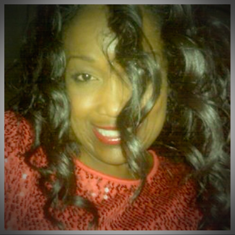 Meet your Posher, Raquel
